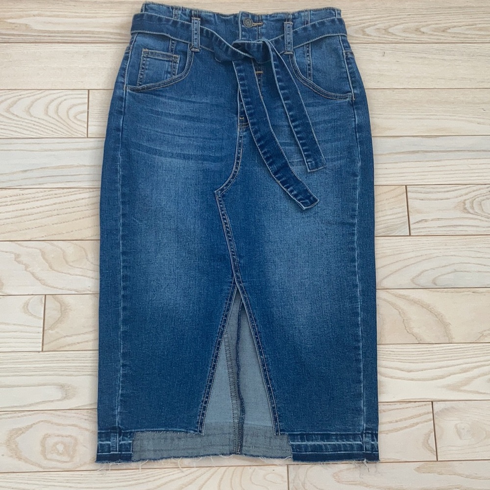 New without tags! Litz By Uniq High Waisted Denim Jean Skirt Size Small